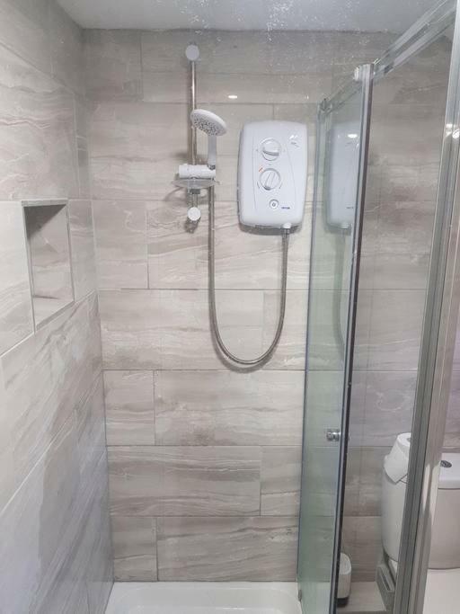 Apartment With Roof Terrace Close To City Centre Cardiff Eksteriør billede