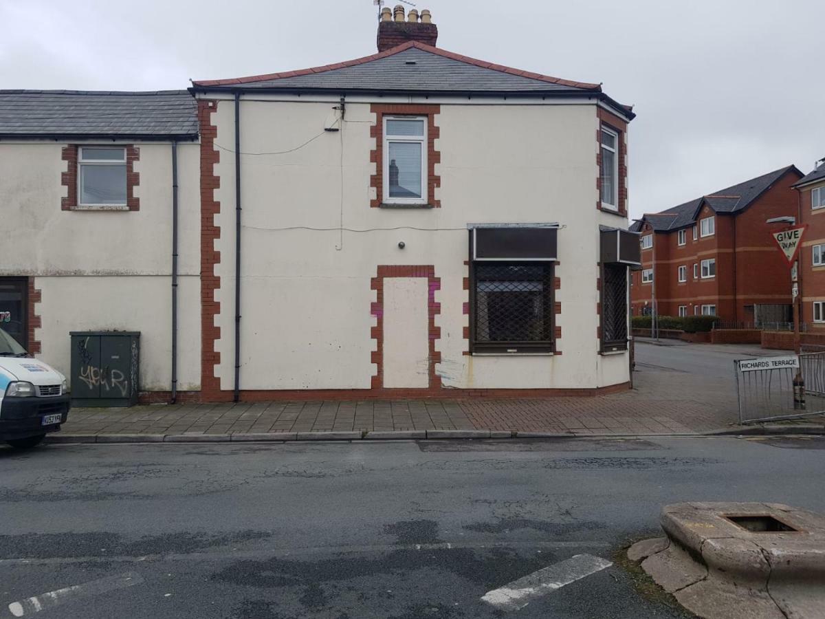 Apartment With Roof Terrace Close To City Centre Cardiff Eksteriør billede